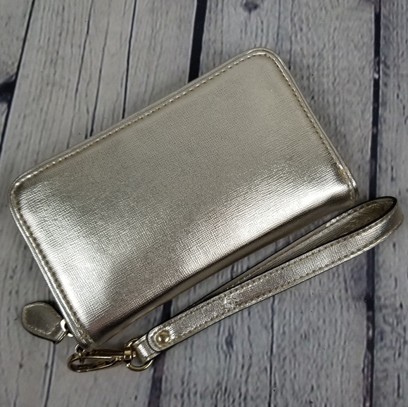 ALDO | metallic gold zip close wrist strap wallet - Picture 4 of 6